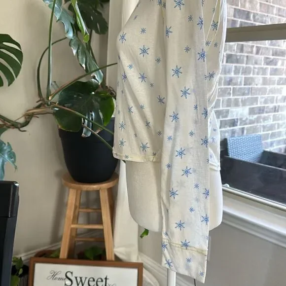 NWOT Free People Quilted Love Long Sleeves Snowflakes Ivory Top Crew Relaxed M - Picture 12 of 15